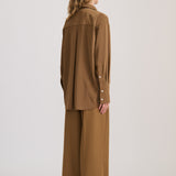 CURVED HEM SHIRT RICH CACAO