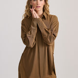 CURVED HEM SHIRT RICH CACAO